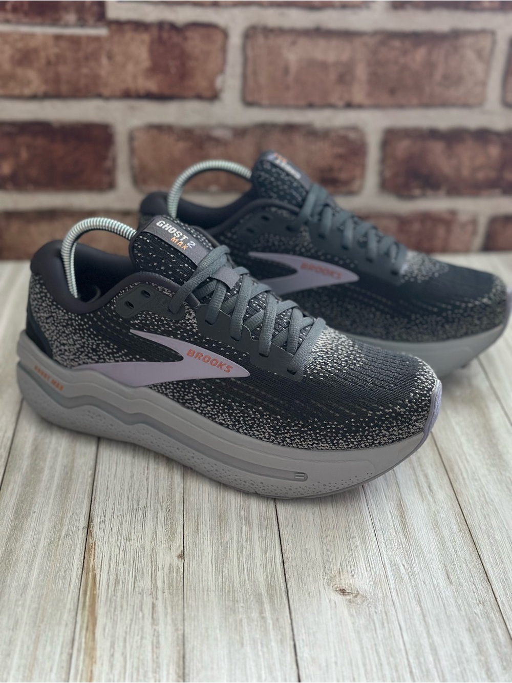 Brooks Ghost Max 2 Women’s Size 7 D Wide Ebony Sweet Lavender Running Shoes